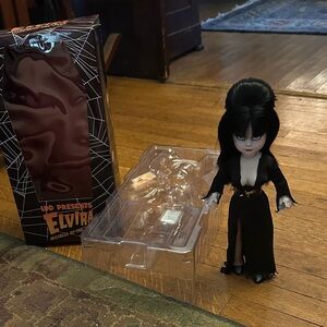 LDD Presents Elvira Mistress of the Dark